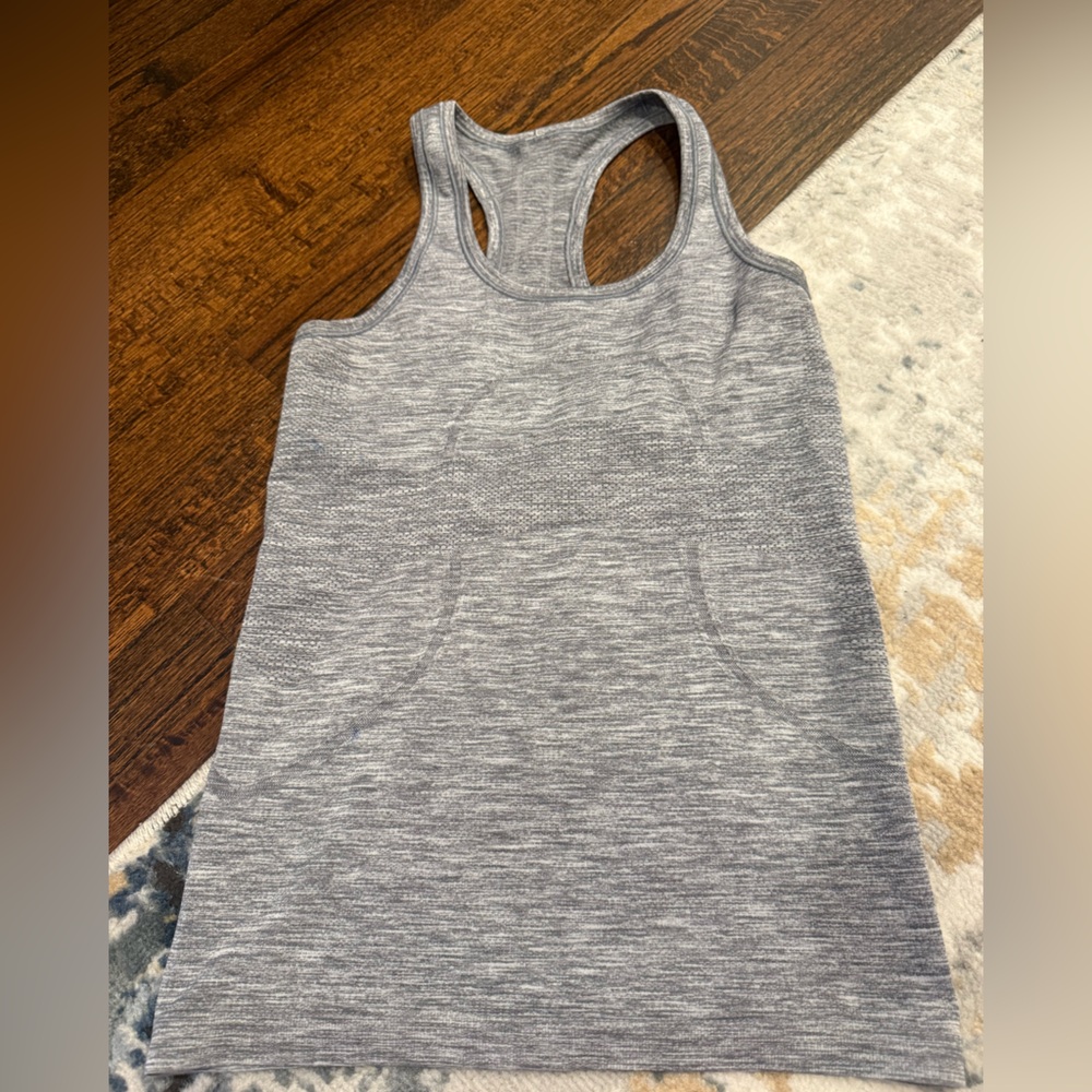 Lululemon gray swiftly tech tank size 4 EUC